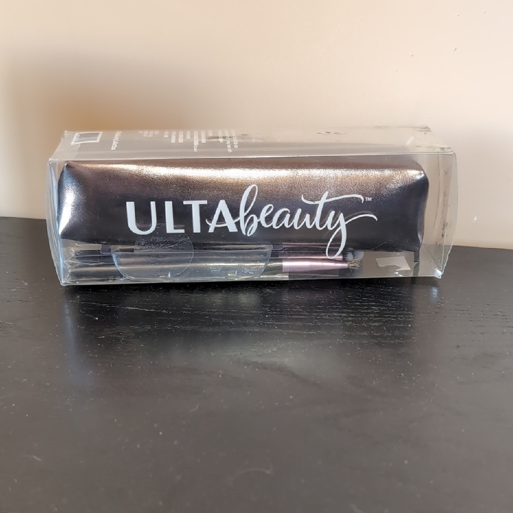 Ulta Beauty Makeup Brush Set w/ Case, NIB